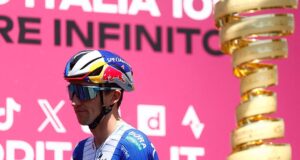 ‘Ainda estamos no caminho certo para terminar no pódio’ – Jai Hindley e Giulio Pellizzari lutam por novo objetivo na terceira semana do Giro d’Italia
