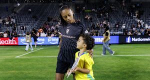 Os jogadores do Angel City agradecem o grande apoio de suas mães