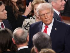 Pesquisas de juízes e advogados veem a grave ameaça de Trump ao Estado de Direito
