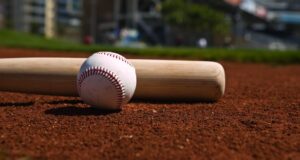 Finais de beisebol da área da cidade: resultados de sexta-feira, programação de sábado