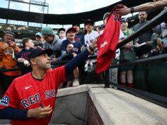 A viagem de montanha-russa do ex-Dodger Alex Cora longe dos Red Sox explicou
