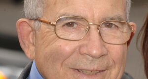 Donald E. Newhouse morre: editor de jornal aos 96 anos