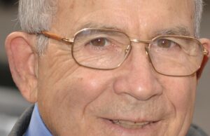 Donald E. Newhouse morre: editor de jornal aos 96 anos