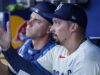 Blake Snell dos Dodgers retorna ao IL com o corpo solto no cotovelo esquerdo