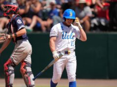 O time de beisebol da UCLA, esperançoso no campeonato da NCAA, ficou surpreso quando perdeu para o Saint Mary’s
