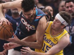 O Lakers vacilou novamente após o intervalo na derrota no jogo 2 para o Thunder