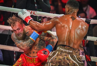 us-boxer-and-influencer-jake-paul-l-and-british-boxer-anthony-joshua-fight-in-a-non-title-heavyweigh.jpeg