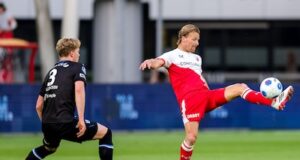 O FC Utrecht esteve sob pressão frente ao SC Heerenveen na primeira fase das meias-finais.