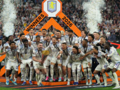 Aston Villa vence Freiburg e vence Liga Europa