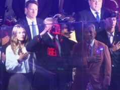 Trump nas finais da NBA, um pequeno grupo de estudantes grita o hino nacional. VÍDEO