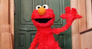 A reação de Elmo ao ser intimidado por não apoiar o New York Knicks