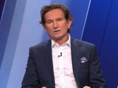 James Hird está respondendo aos apelos para se tornar o próximo treinador de Essendon