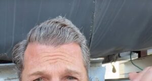 Polêmico ex-astro do hóquei afirma que vizinho ‘louco’ tentou rotulá-lo de ‘prostituta’ enquanto a polícia respondia ao tiroteio em sua casa em Los Angeles