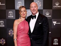 A AFL revela sua posição sobre a batalha judicial ‘d ** k pic’ do ex-chefe do Carlton, Luke Sayers, com sua esposa depois que ela pediu que os poderosos do sindicato fossem convocados