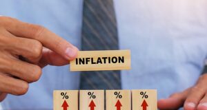 Os poupadores na faixa dos 40 anos precisarão de uma renda de £ 74 mil para uma aposentadoria confortável