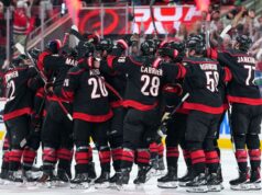 Canes chega às finais da Stanley Cup com gol de Jarvis OT