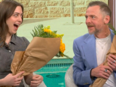 Simon Pegg e Liz McAlpine discutem seu filme "Somente o que carregamos"