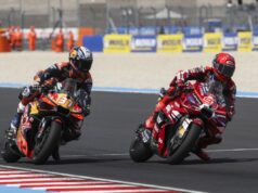 Márquez ultrapassou Acosta e colidiu com a Aprilia dois