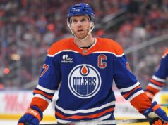 McDavid empatou com Gretzky no 5º Prêmio Ted Lindsey