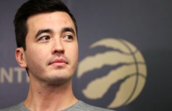Raptors estendem GM Webster, promovido a vice-presidente