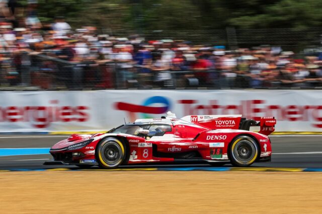 1781382162_8-toyota-racing-toyota-tr010-h.jpg