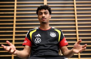 Nathaniel Brown está considerando favorecer a Alemanha em vez dos EUA antes do amistoso da Copa do Mundo