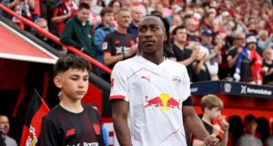 Liverpool entrou em contato com o RB Leipzig para contratar Yan Diomande