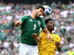 O anfitrião México destruiu o torneio de Okon da África do Sul