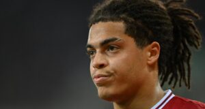 Colônia anunciou a contratação permanente do zagueiro do Manchester City