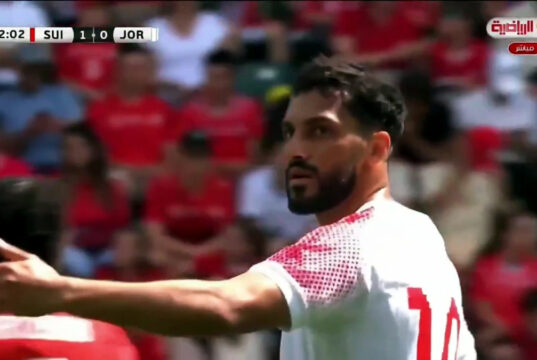 Ele desafiou seu treinador, obrigou seus companheiros a empurrar… e eles sofreram um gol com apenas 3 toques.