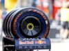 A F1 continua com o fornecedor de pneus Pirelli e Verstappen tenta acompanhar o máximo possível de corridas da Copa do Mundo.