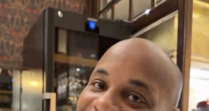 Islam Makhachev trolls Daniel Cormier sobre os resultados finais da Liga dos Campeões