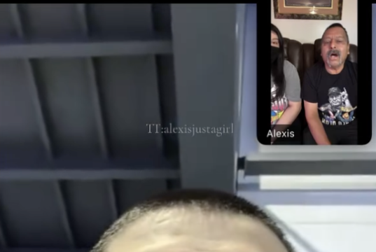 Islam Makhachev FaceTimes com fãs que lutam contra o câncer