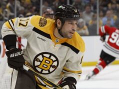 O vencedor da Stanley Cup, Milan Lusk, está se aposentando após 17 temporadas.