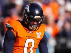 Broncos LB Jonathan Cooper se declara inocente de violência doméstica.