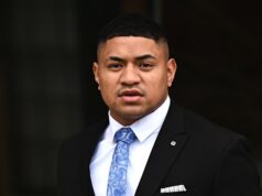 Wests Tigers está considerando contratar o ala Manase Fainu