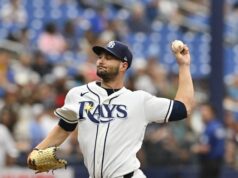 “Shane McClanahan, do Rays, rebate seqüência de rebatidas na linha contra Marlins” .