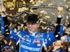 Denny Hamlin conquistou sua segunda vitória da temporada no difícil Cracker Barrel 400.