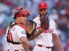 A sequência de gols de Christopher Sanchez termina, mas os Phils derrotam os Padres.