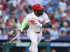 “Adolce Garcia, de Phillies, fica de fora com distensão no ombro contra Jays” .