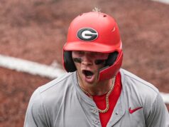 Um recorde de 5 equipes da SEC participam do campo College World Series.