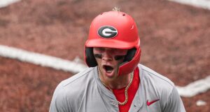 Um recorde de 5 equipes da SEC participam do campo College World Series.