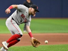 “Red Sox desliza, Rangers avança à frente da série de fim de semana” .