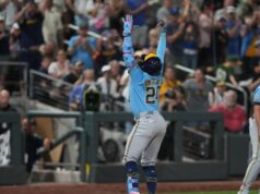 Resumo da MLB: Brewers superam A’s 15-14 em 12 entradas em Las Vegas