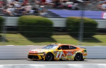 Denny Hamlin vence 3 vitórias consecutivas e conquista o 8º título da carreira em Pocono.