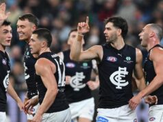 Os Blues atacaram os Bombers durante a hora final da AFL