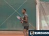 Hayes-Davis: pegue a calça e a bolsa em uma partida de tênis (vídeo)