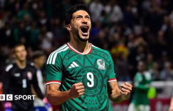 Raul Jimenez: Os Wolves estão em negociações para recontratar o atacante mexicano.