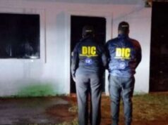 Ataque a policiais por falsificarem licenças em Salta