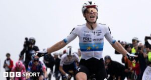 Giro d’Italia feminino 2026: Demi Vollring vence Queen’s Short Stage no dia 8